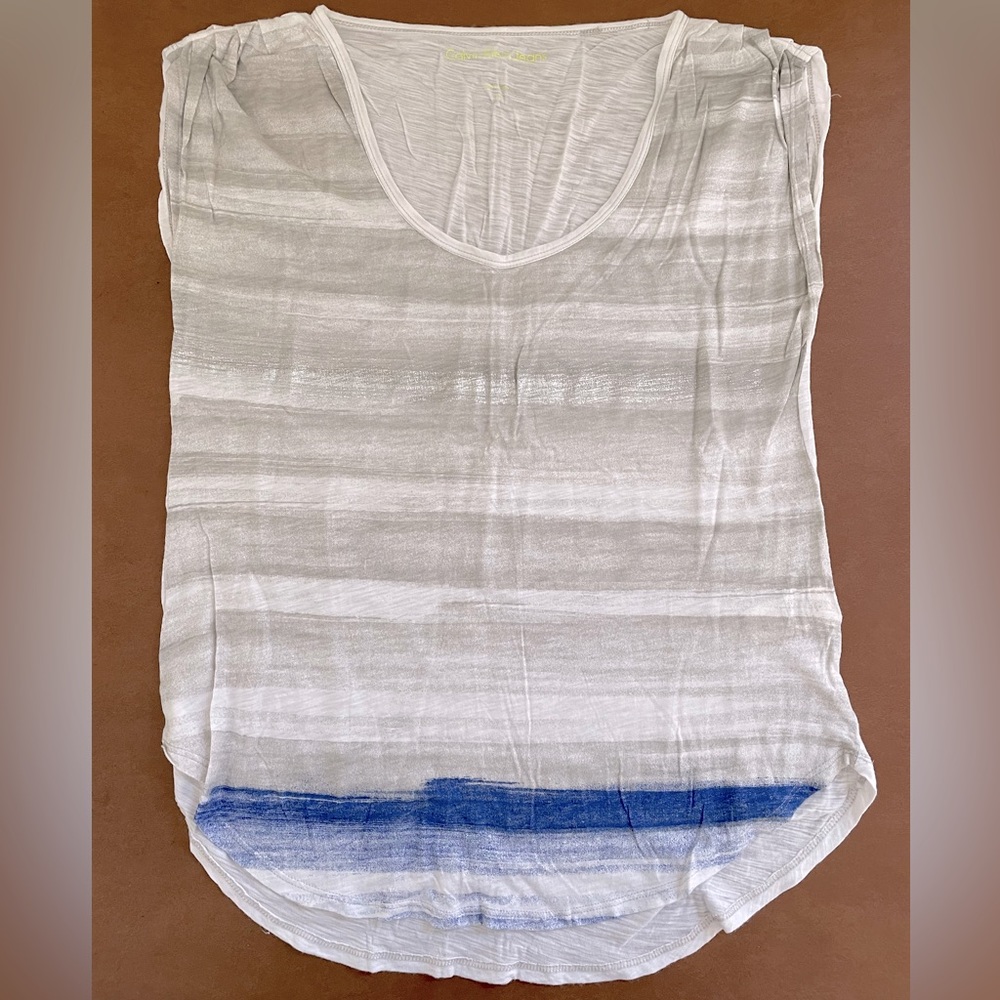 Calvin Klein short sleeve scoop neck top size Medium- white grey 🎉Host Pick🎉
